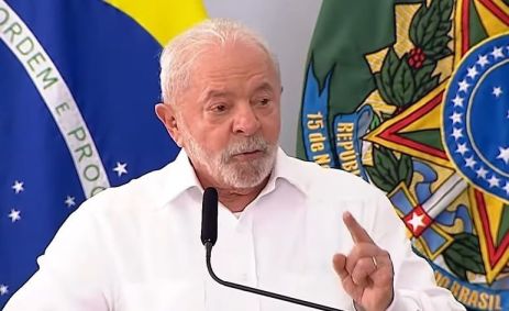 Presidente Luiz Inácio Lula da Silva (PT) em discurso no Palácio do Planalto nesta sexta-feira (28).