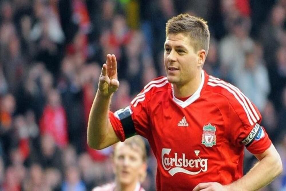 Steven Gerrard / Imagem: Getty Images/uefa