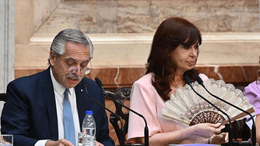 Alberto Fernández, atual presidente da Argentina, e Cristina Fernández de Kirchner, vice de Alberto e também ex-presidente. / Reprodução