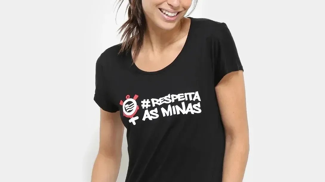 camiseta com a hashtag #RespeitaAsMinas