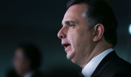8 de Janeiro: Bolsonaro poderia ter evitado “mal maior”, diz Pacheco à CNN