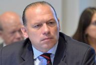 Ministro da Segurança da província de Buenos Aires é agredido durante protesto