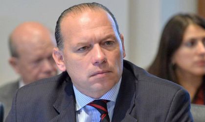 Ministro da Segurança da província de Buenos Aires é agredido durante protesto