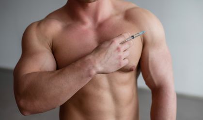 Entenda os riscos da terapia hormonal para ganho de massa sem acompanhamento médico
