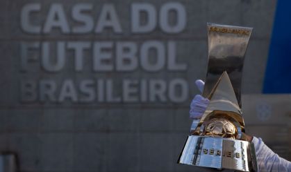 Troféu da Série B exposto na sede da CBF