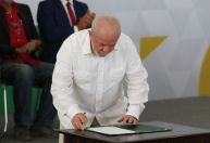 Com relação tensa com Congresso, Lula edita menor número de MPs do mandato