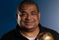 Vampeta tem medalhas e troféus penhorados por dívida com escola