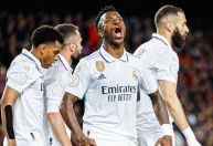 Vini Jr. e Benzema dão show e Real Madrid goleia Barcelona na Copa do Rei