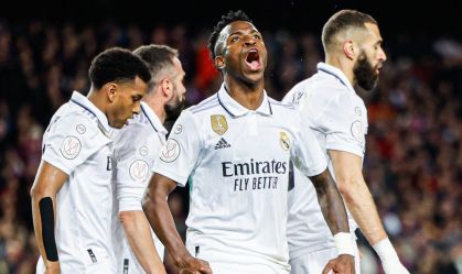 Vini Jr. e Benzema dão show e Real Madrid goleia Barcelona na Copa do Rei