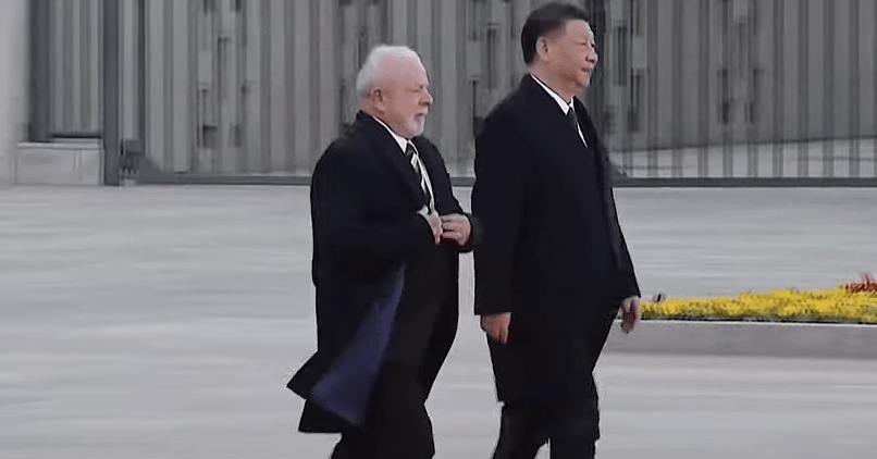 Lula chega ao Palácio do Povo para reunião com Xi Jinping / Reprodução/TV Brasil