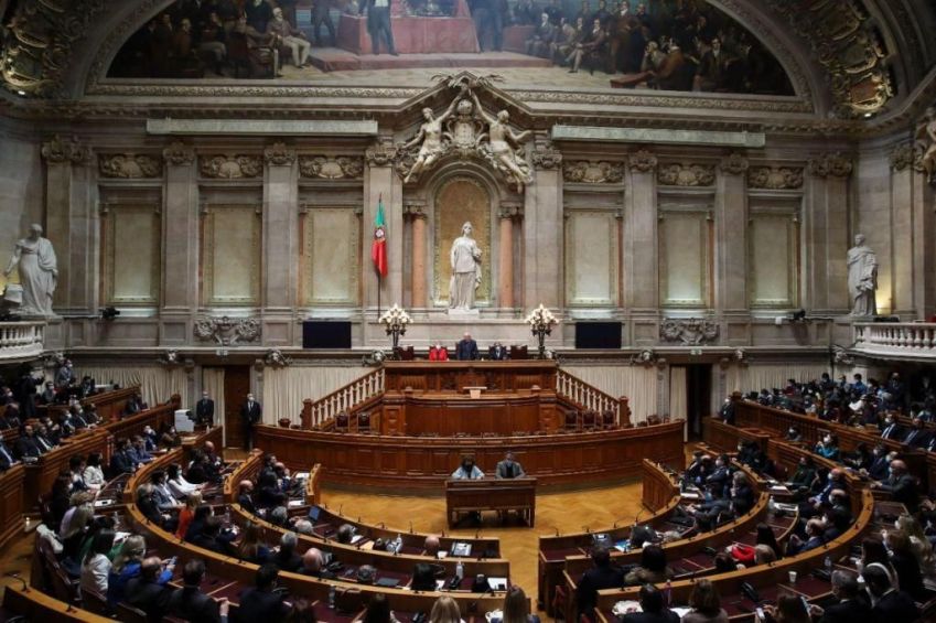 Parlamento de Portugal • CNN