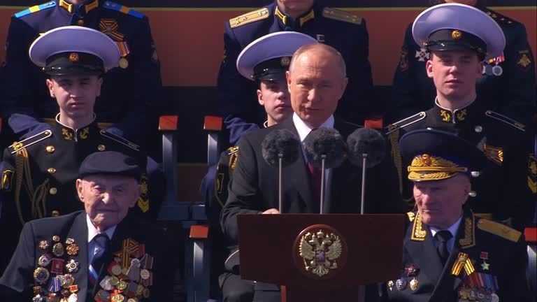 Rússia faz celebração reduzida do Dia da Vitória; Putin diz que há batalha “sagrada” contra Ocidente / Reuters