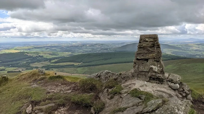 Nenhum DNA humano foi encontrado em uma amostra retirada desta colina em Wicklow, na Irlanda / Dr. David Duffy, the University of Florida