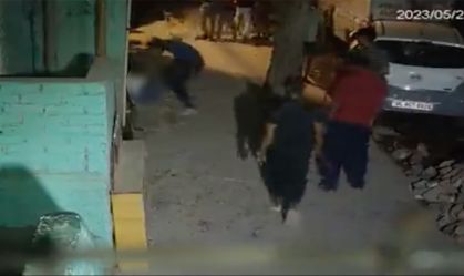 Assassinato de adolescente em público gera indignação na Índia