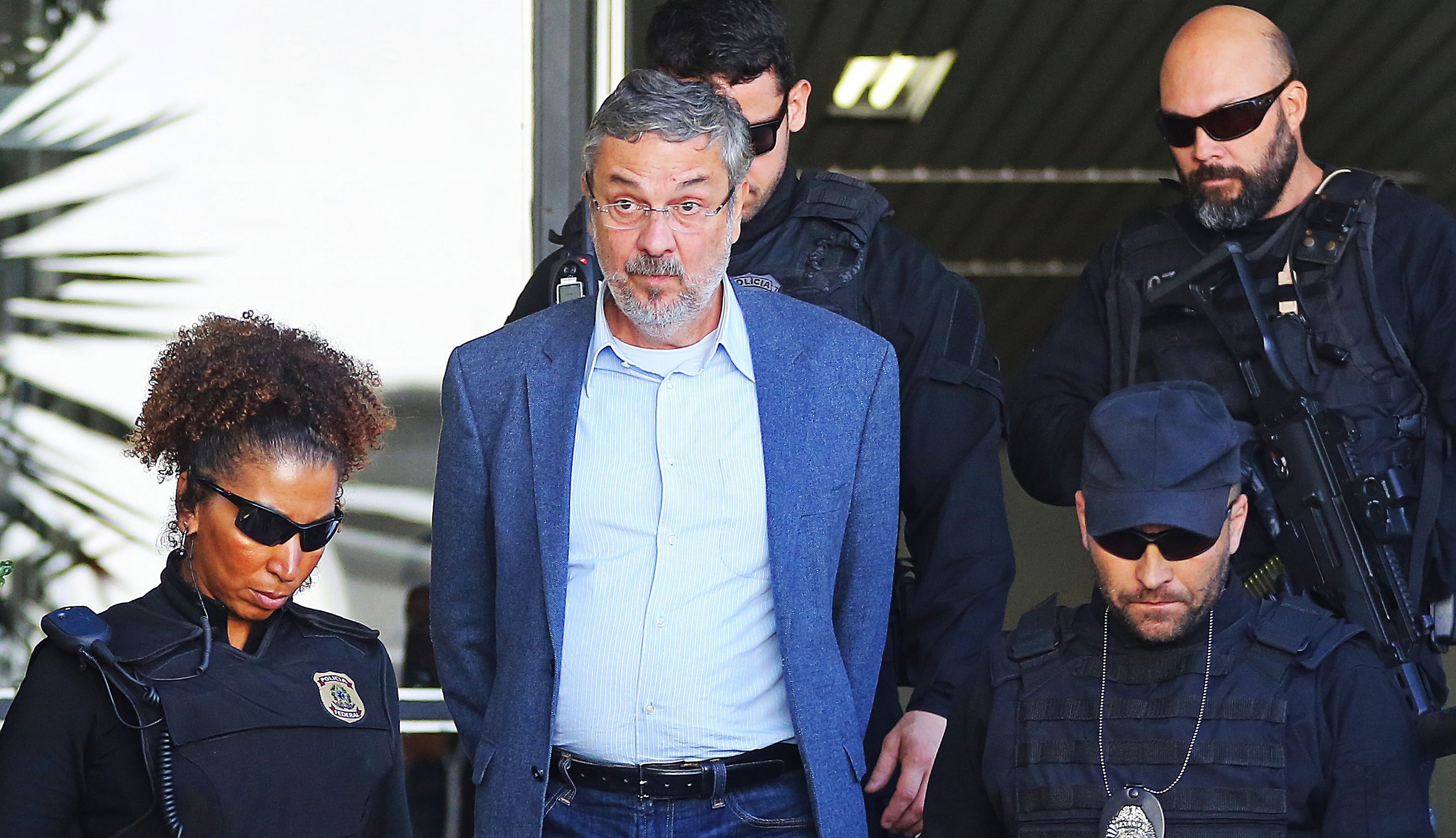 O ex-ministro da Fazenda e da Casa Civil Antônio Palocci realiza exame de corpo de delito no IML (Instituto Médico Legal) de Curitiba (PR) após ser preso no âmbito da Operação Lava Jato
