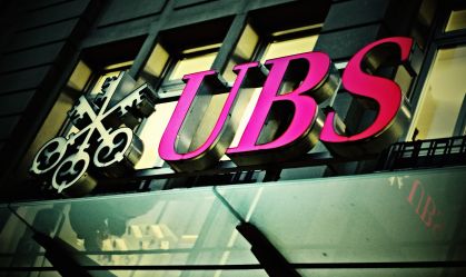 UBS assina acordo com governo suíço para proteção contra perdas na compra do Credit Suisse
