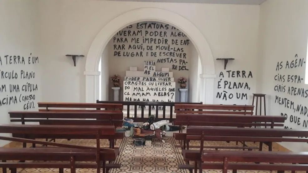 capela vandalismo araras