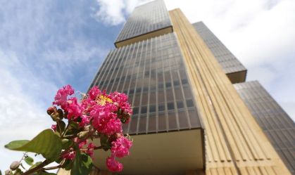 Mercado eleva projeção de inflação para 6,03% ao ano, aponta Focus
