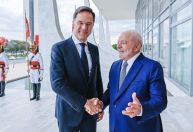 Espero que Amorim traga da Ucrânia indícios para conversar sobre paz, diz Lula