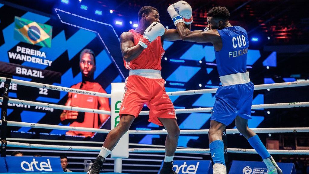 Wanderley “Holyfield” Pereira na luta contra o cubano Yonelis Hernández