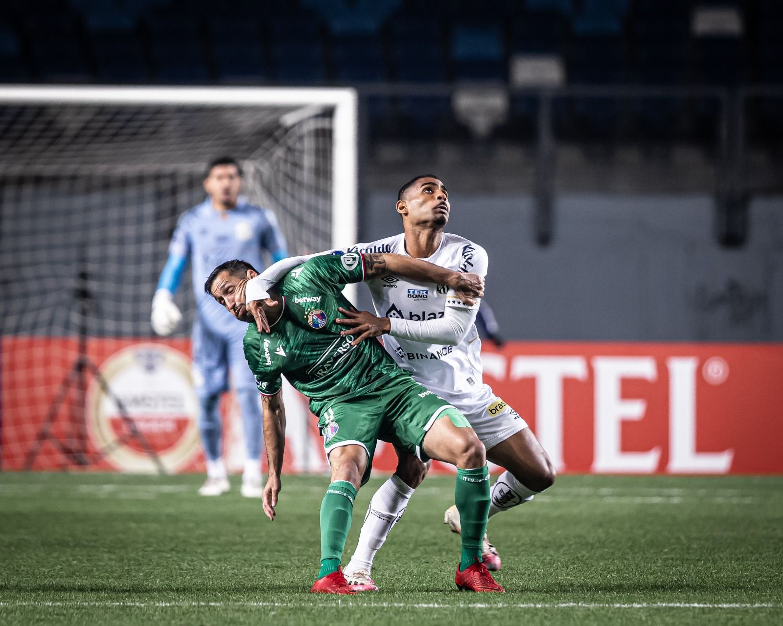 Santos perdeu de virada em jogo tumultuado no Chile