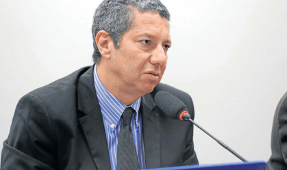 Brasil pagará caro se política fiscal e monetária não forem conduzidas com harmonia, diz criador da LRF à CNN