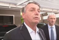 Bolsonaro diz não ter tomado vacina e nega adulteração em cartão