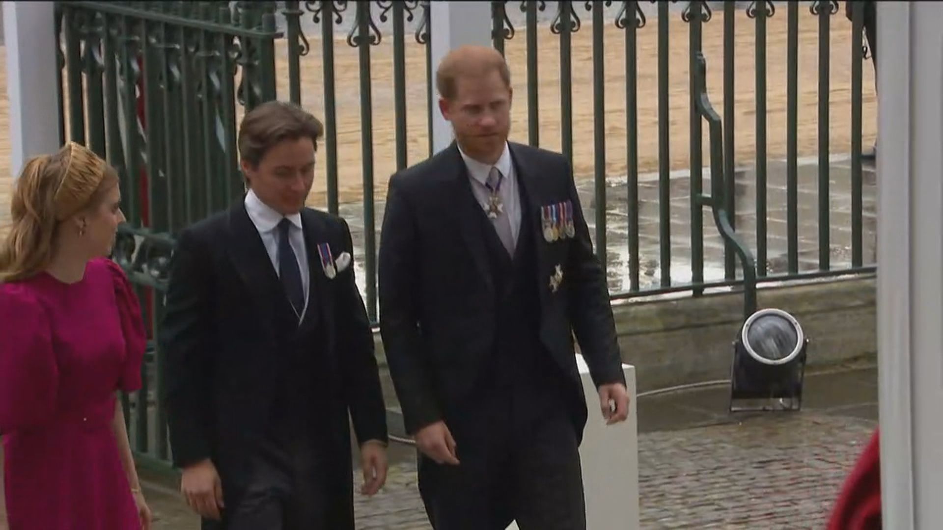 Príncipe Harry chegando à Abadia de Westminster