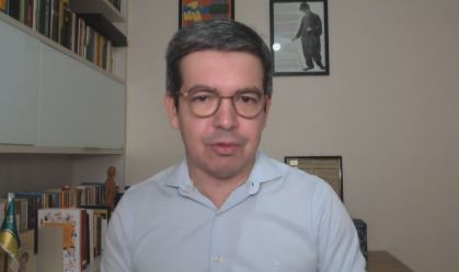 À CNN, Randolfe Rodrigues não descarta filiação ao PT, mas pede tempo para reflexão
