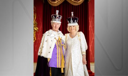 Família real britânica divulga fotos oficiais de Charles III e Camilla; veja