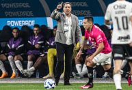 Corinthians perde para o Independiente Del Valle na estreia de Luxemburgo