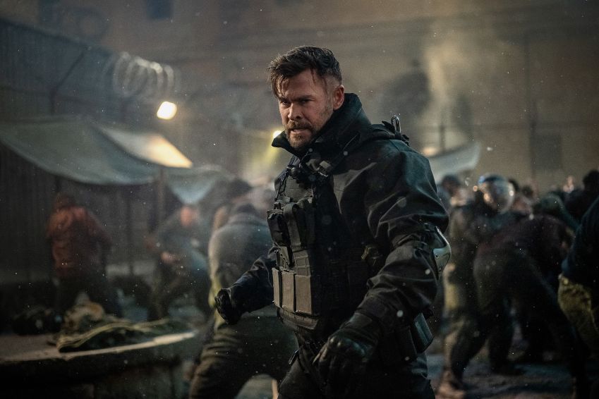 Chris Hemsworth como Tyler Rake em "Resgate 2" / Jasin Boland/Netflix