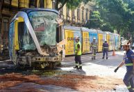 Acidente entre ônibus e VLT deixa 16 feridos no Rio de Janeiro