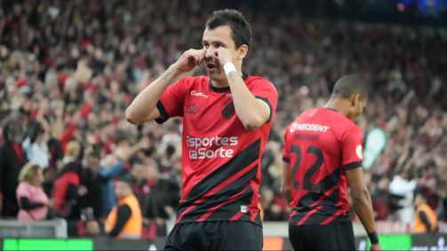 Pablo marcou um dos gols do Athletico-PR na Arena da Baixada