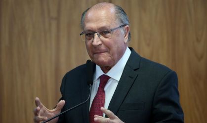 O vice-presidente Geraldo Alckmin durante cerimônia de assinatura de decreto referente à gestão do Centro de Bionegócios da Amazônia, em Brasília, nesta quarta-feira (3).