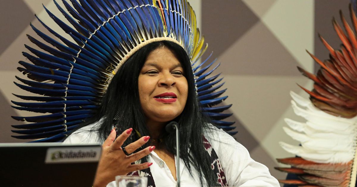 Guajajara passa chefia do ministério dos Povos Indígenas a Eloy Terena
