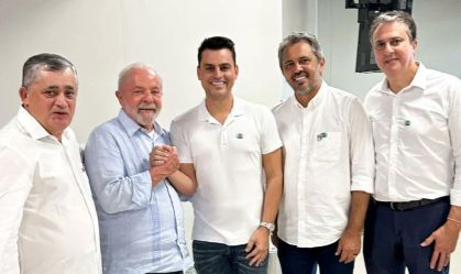 PL decide manter deputado que publicou fotografia com Lula