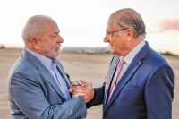 TSE suspende propaganda de Lula que não citava nome de Alckmin