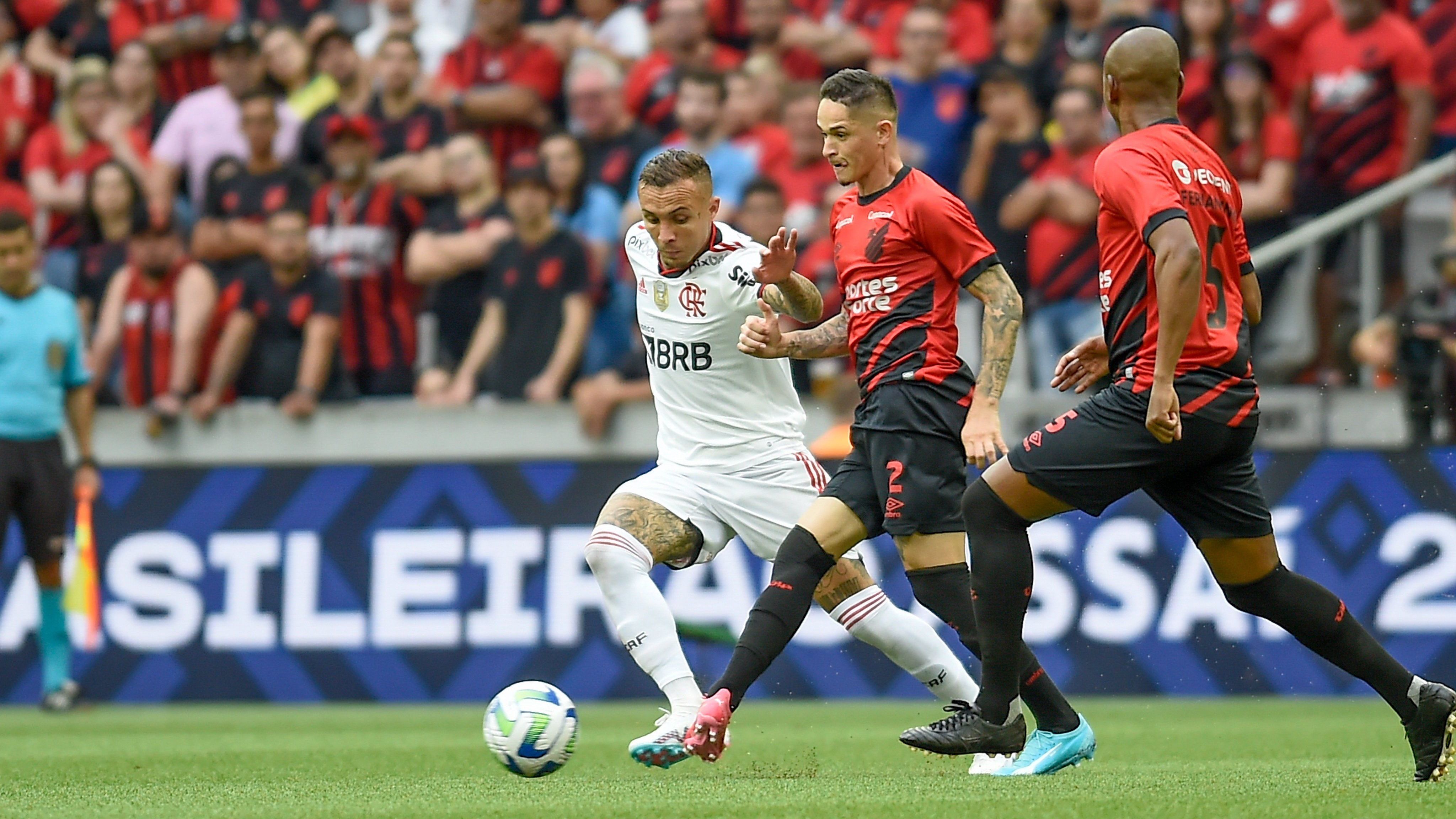 Flamengo perdeu de virada para o Athletico em Curitiba
