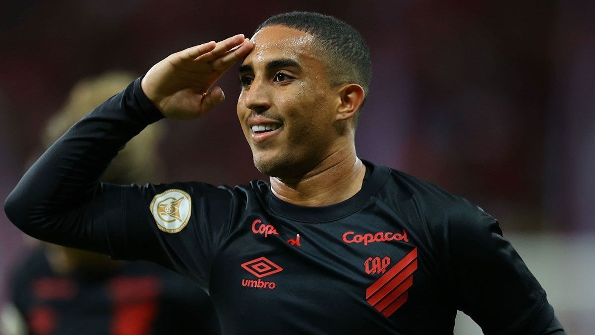 Christian marcou o primeiro gol do Athletico Paranaense no Beira-Rio