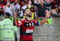 Everton Ribeiro tem futuro incerto no Flamengo e é acompanhado por outros clubes