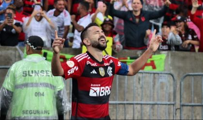 Flamengo vence Goiás e se afasta da zona do rebaixamento do Brasileirão