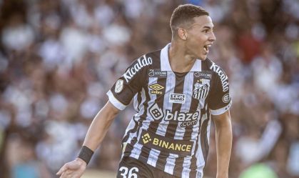 Deivid Washington, de 17 anos, garantiu a vitória do Santos