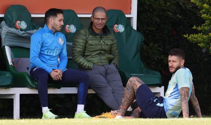 Alex no CT do Palmeiras