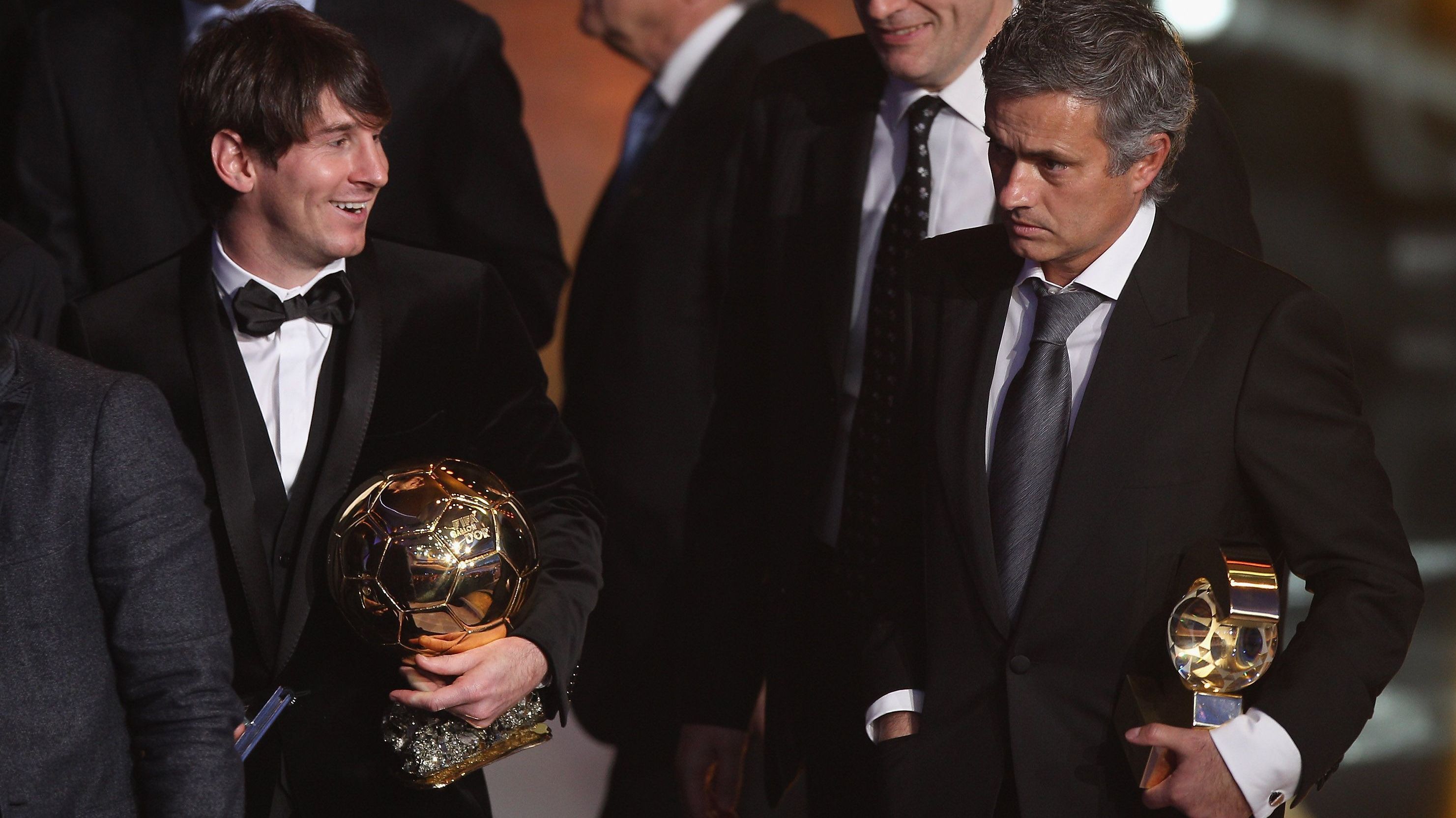 Mourinho e Messi durante premiação da Bola de Ouro Fifa, em 2011
