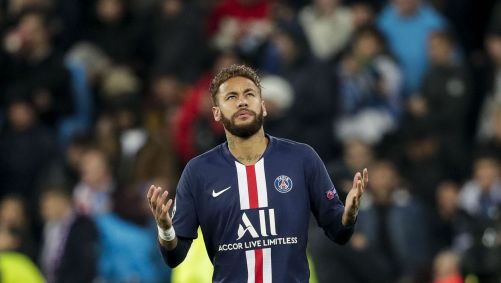 Neymar em campo pelo PSG, em jogo contra o Real Madrid