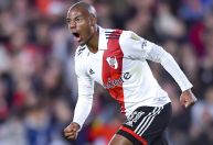 Alvo do Flamengo, uruguaio De La Cruz, do River Plate, afirma: “Sou feliz aqui”