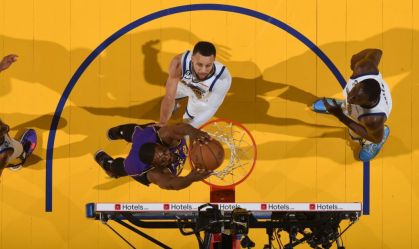 Warriors atropelam Lakers e empatam série dos playoffs da NBA