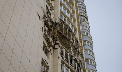 Rússia lança onda de ataques com drones na Ucrânia em véspera de feriado