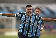 Decisivo! Suárez tem noite mágica e Grêmio atropela o Inter no Grenal 439